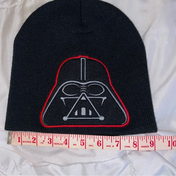 Darth Vader Beanie - Picture 2 of 7